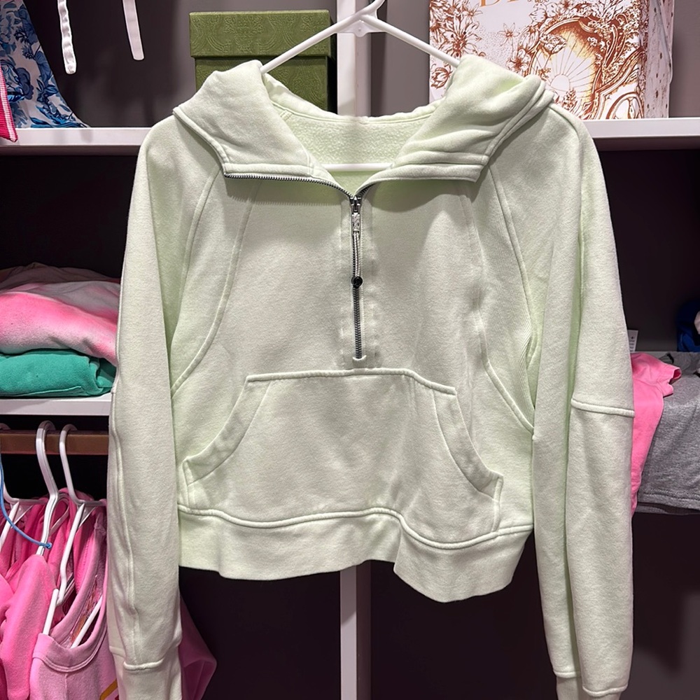 Lululemon Light green scuba xs/s